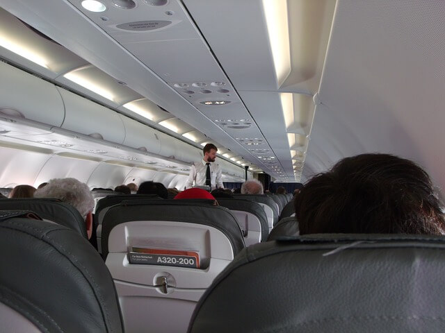 用「空服員說話法」輕鬆搞定各種人 用「空服員說話法」輕鬆搞定各種人